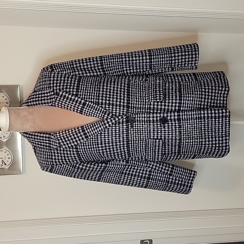 Old Navy, Size M, Soft-Brushed Oversized Blazer, Black, Gray-Blue Plaid, EUC